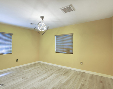 1817 N 21st Street - Photo Thumbnail 11