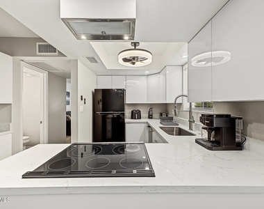 4925 N 73rd Street - Photo Thumbnail 11