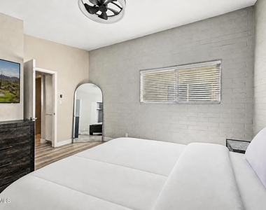 4925 N 73rd Street - Photo Thumbnail 20