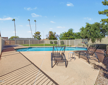 4616 E Voltaire Avenue - Photo Thumbnail 37