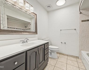 4616 E Voltaire Avenue - Photo Thumbnail 28