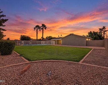 4616 E Voltaire Avenue - Photo Thumbnail 33