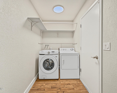 4616 E Voltaire Avenue - Photo Thumbnail 19