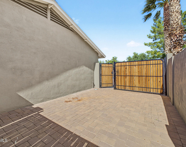 4616 E Voltaire Avenue - Photo Thumbnail 41