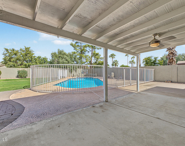 4616 E Voltaire Avenue - Photo Thumbnail 32