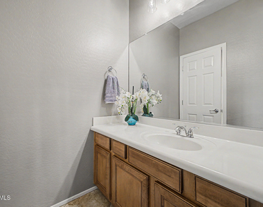 1076 E Euclid Avenue - Photo Thumbnail 34