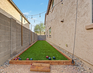 1076 E Euclid Avenue - Photo Thumbnail 43