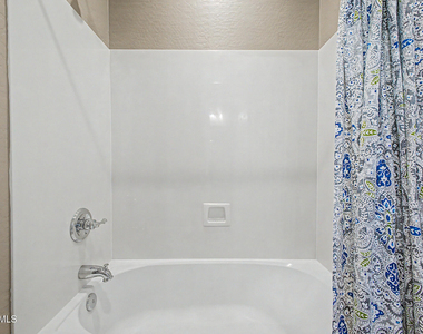 1076 E Euclid Avenue - Photo Thumbnail 33