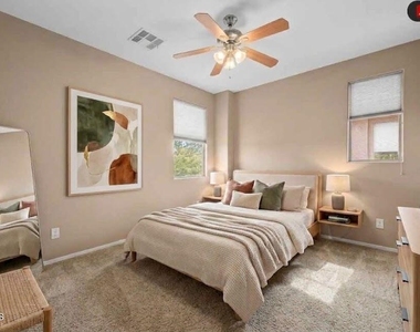 1076 E Euclid Avenue - Photo Thumbnail 23