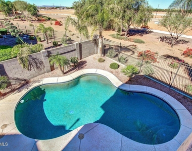 1076 E Euclid Avenue - Photo Thumbnail 4