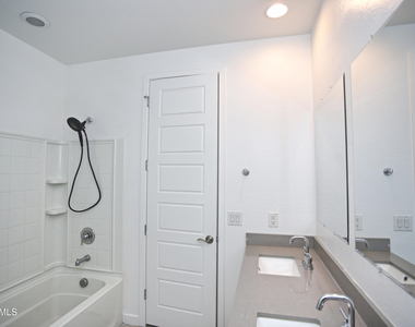 6349 W Raymond Street - Photo Thumbnail 25