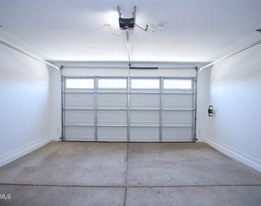 6349 W Raymond Street - Photo Thumbnail 36