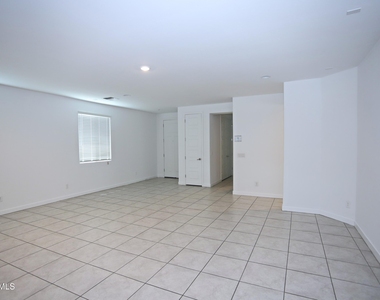 6349 W Raymond Street - Photo Thumbnail 6