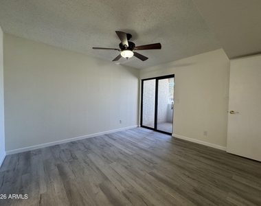 850 S River Drive - Photo Thumbnail 5