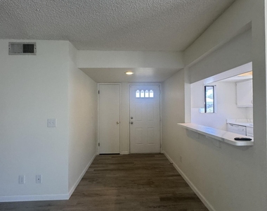 850 S River Drive - Photo Thumbnail 2