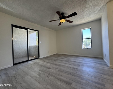 850 S River Drive - Photo Thumbnail 14