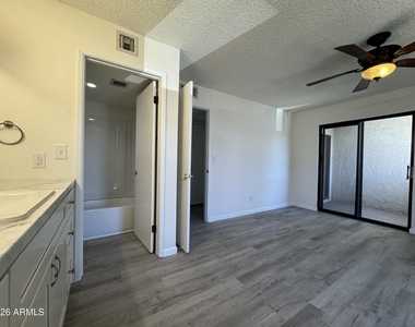 850 S River Drive - Photo Thumbnail 21