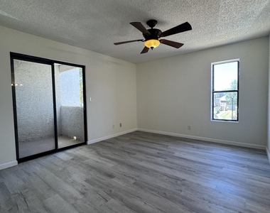 850 S River Drive - Photo Thumbnail 13