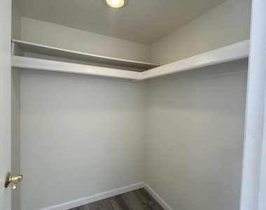 850 S River Drive - Photo Thumbnail 10