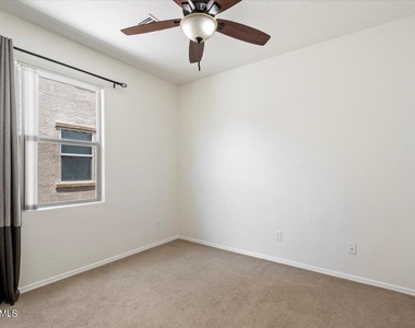 12120 W Cottontail Lane - Photo Thumbnail 22