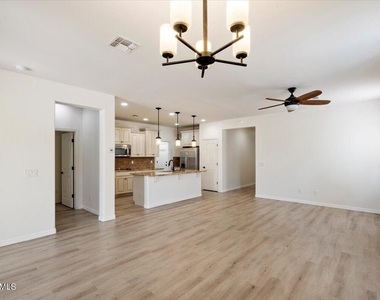 12120 W Cottontail Lane - Photo Thumbnail 8
