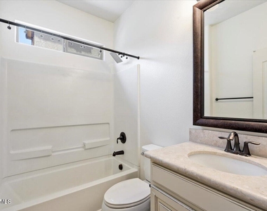 12120 W Cottontail Lane - Photo Thumbnail 20