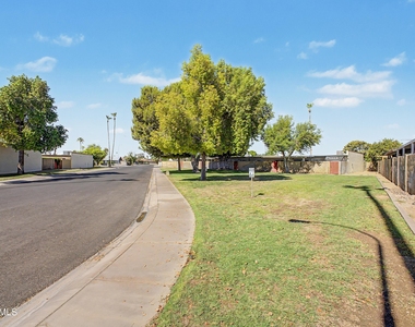 1988 E Oxford Drive - Photo Thumbnail 55