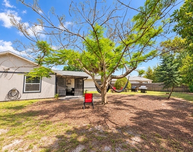 1902 Sw Aladdin Street - Photo Thumbnail 28