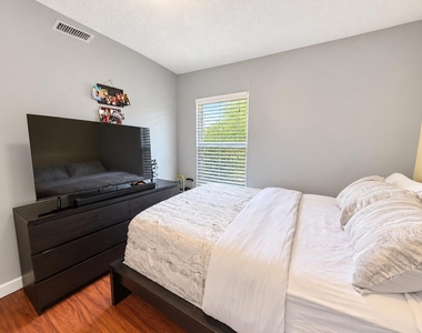 1902 Sw Aladdin Street - Photo Thumbnail 18