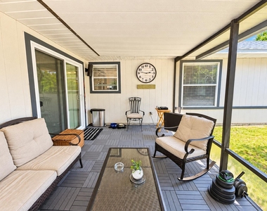 1902 Sw Aladdin Street - Photo Thumbnail 24