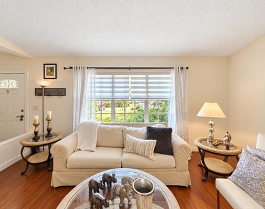 1902 Sw Aladdin Street - Photo Thumbnail 1