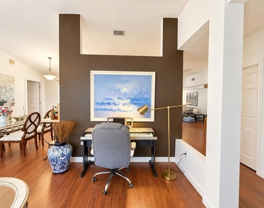 1902 Sw Aladdin Street - Photo Thumbnail 2