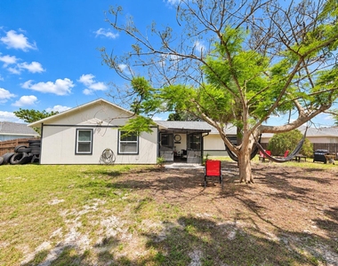 1902 Sw Aladdin Street - Photo Thumbnail 29