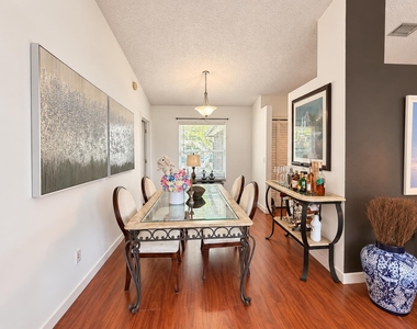 1902 Sw Aladdin Street - Photo Thumbnail 5