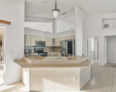 4013 Sw Winslow Street - Photo Thumbnail 2