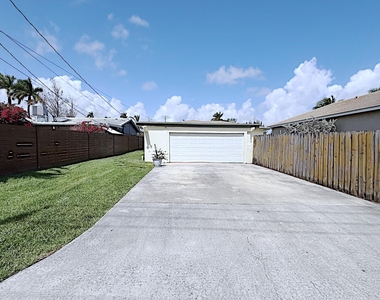 222 Se 2nd Terrace - Photo Thumbnail 44