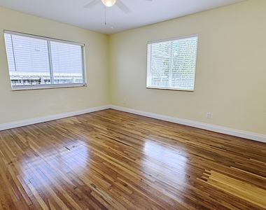 222 Se 2nd Terrace - Photo Thumbnail 18