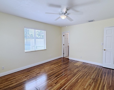 222 Se 2nd Terrace - Photo Thumbnail 17