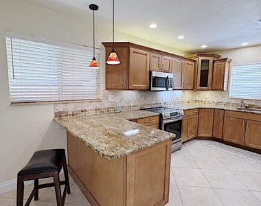 222 Se 2nd Terrace - Photo Thumbnail 8