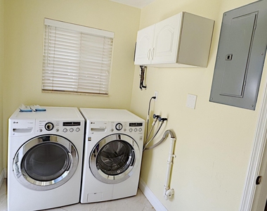 222 Se 2nd Terrace - Photo Thumbnail 14