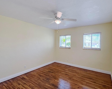 222 Se 2nd Terrace - Photo Thumbnail 30