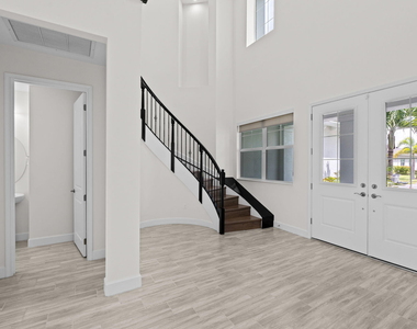 5627 Opal Drive - Photo Thumbnail 3