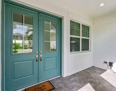5627 Opal Drive - Photo Thumbnail 2