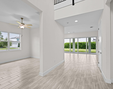 5627 Opal Drive - Photo Thumbnail 4