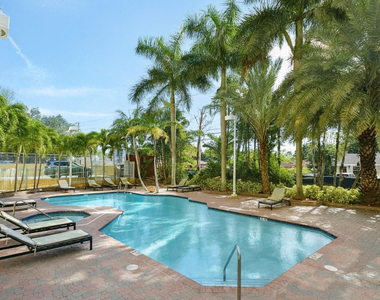 3500 Coral Way - Photo Thumbnail 8