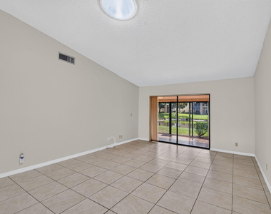 604 Sea Pine Way - Photo Thumbnail 12