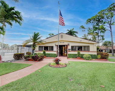 604 Sea Pine Way - Photo Thumbnail 56