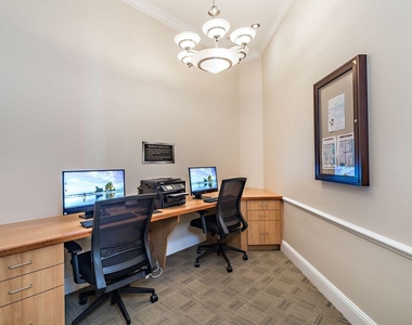 403 S Sapodilla Avenue - Photo Thumbnail 18