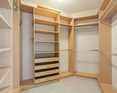 403 S Sapodilla Avenue - Photo Thumbnail 10