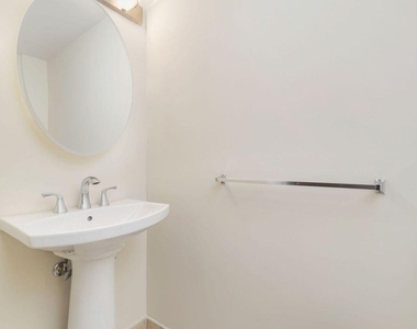 403 S Sapodilla Avenue - Photo Thumbnail 5